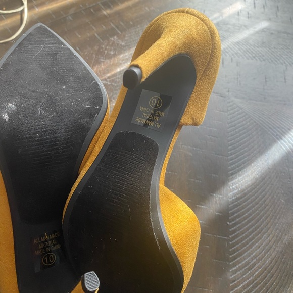 Yellow heels - Picture 3 of 3